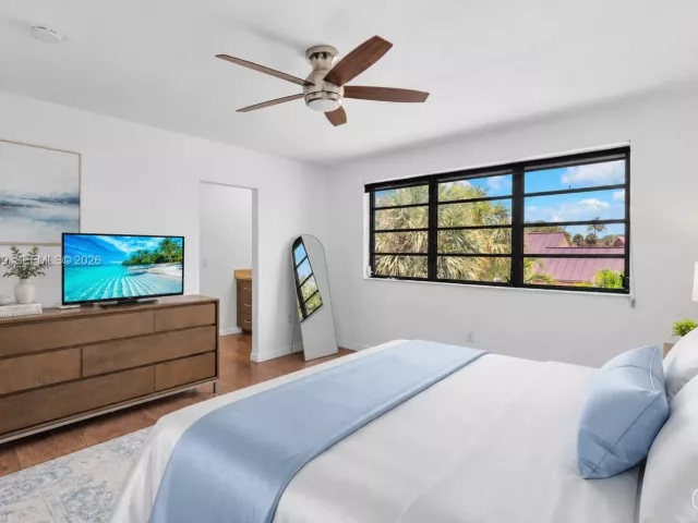 Продажа дома по адресу 1010 NE 204th Ter - фото 7701995