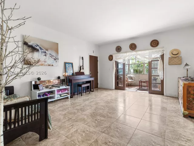 Продажа дома по адресу 1460 West Ave - фото 9315879