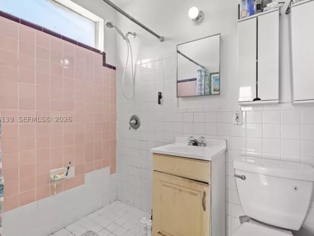 Продажа дома по адресу 1460 West Ave - фото 9315885