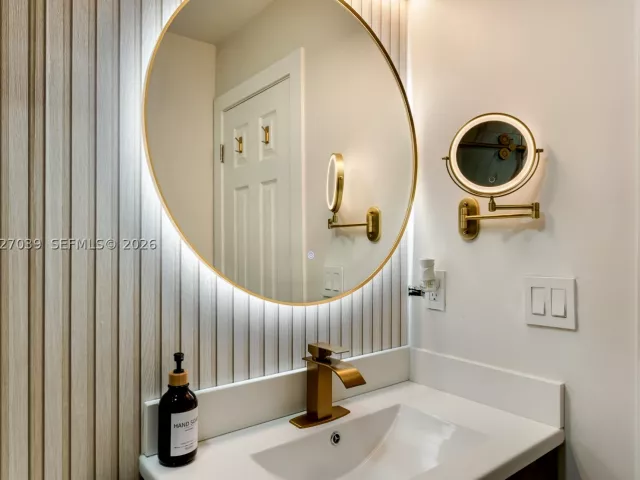 Продажа дома по адресу 7051 Tyler St - фото 9385336
