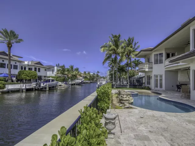 Продажа дома по адресу 945 Cypress Drive - фото 8054537