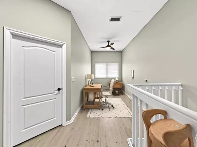 Продажа дома по адресу 835 NE 17th Way - фото 8080734