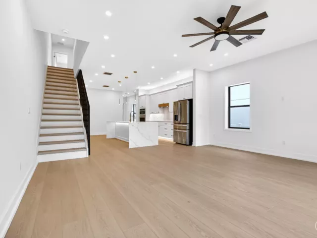 Продажа дома по адресу 509 SW 11th Street - фото 8920360