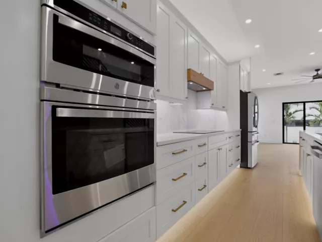 Продажа дома по адресу 509 SW 11th Street - фото 8920353