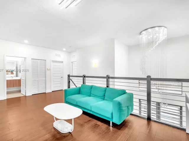 Продажа дома по адресу 10250 NW 76th Ter - фото 7704664