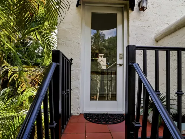 Продажа дома по адресу 1215 Madrid St - фото 9258711