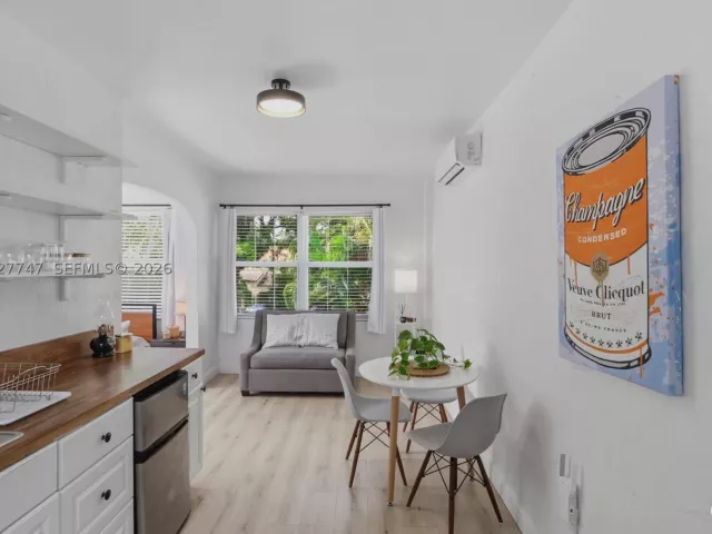 Продажа дома по адресу 1215 Madrid St - фото 9258713