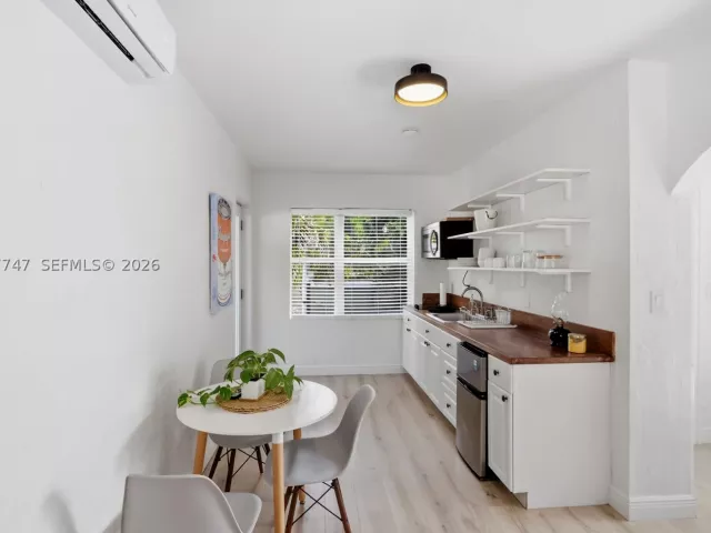 Продажа дома по адресу 1215 Madrid St - фото 9258714