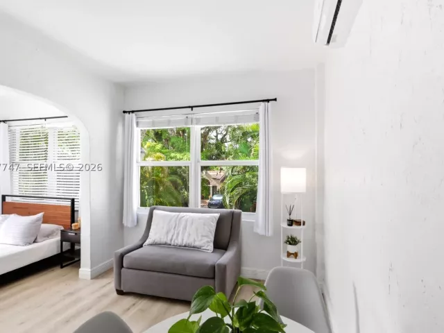 Продажа дома по адресу 1215 Madrid St - фото 9258715