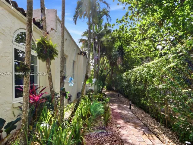 Продажа дома по адресу 1215 Madrid St - фото 9258723