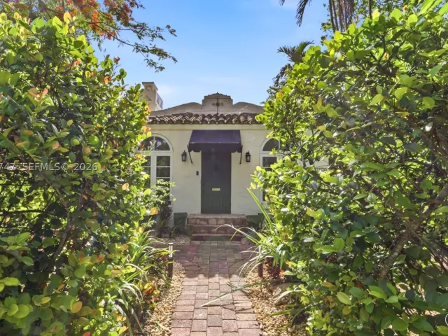 Продажа дома по адресу 1215 Madrid St - фото 9258729