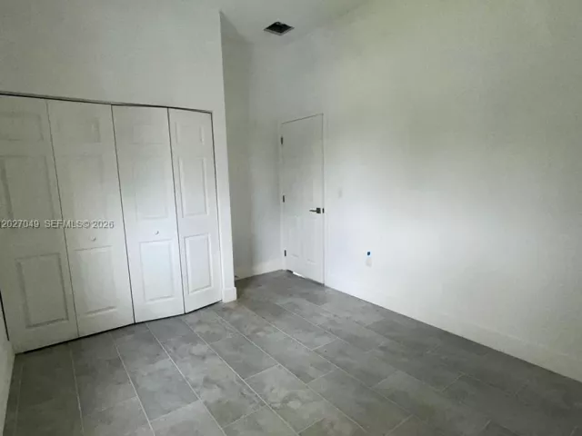 Продажа дома по адресу 263 NW 58th St - фото 7705628