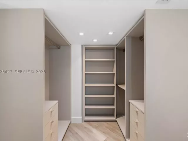 Продажа квартиры #1432 - фото 9386430