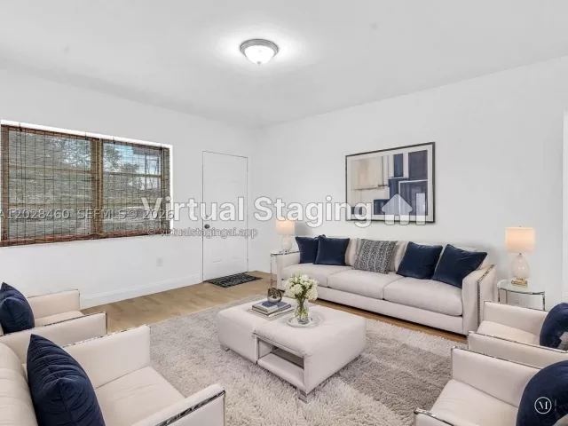 Продажа дома по адресу 1365 NE 130th St - фото 9143412