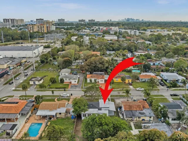 Продажа дома по адресу 1365 NE 130th St - фото 9013910