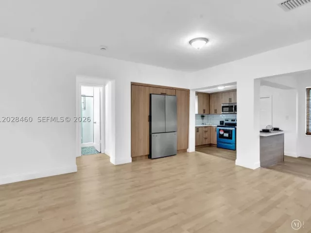 Продажа дома по адресу 1365 NE 130th St - фото 9013923