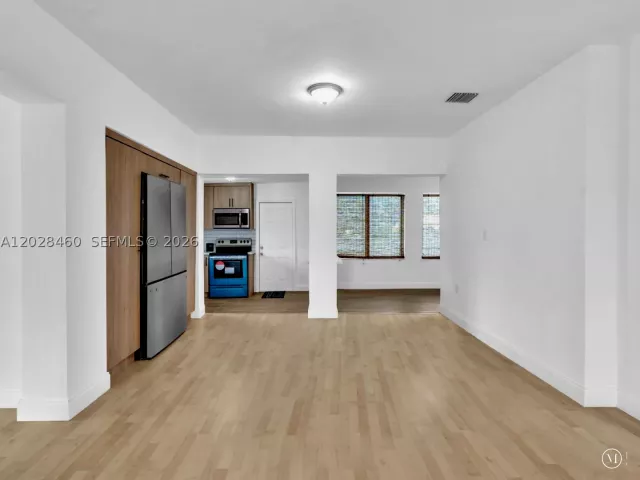 Продажа дома по адресу 1365 NE 130th St - фото 9013925