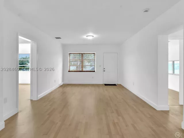 Продажа дома по адресу 1365 NE 130th St - фото 9013935