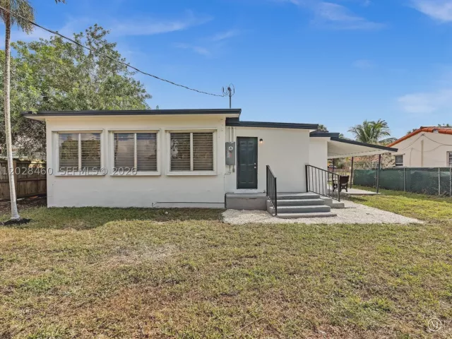Продажа дома по адресу 1365 NE 130th St - фото 9013937
