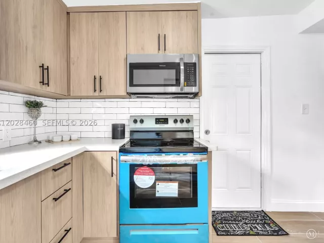 Продажа дома по адресу 1365 NE 130th St - фото 9013941