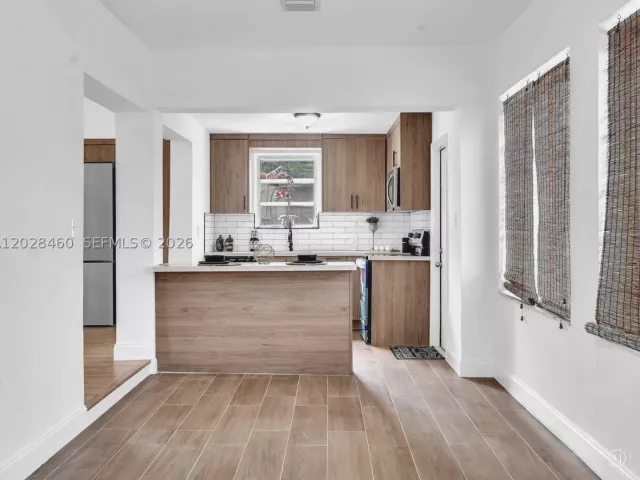Продажа дома по адресу 1365 NE 130th St - фото 9013960