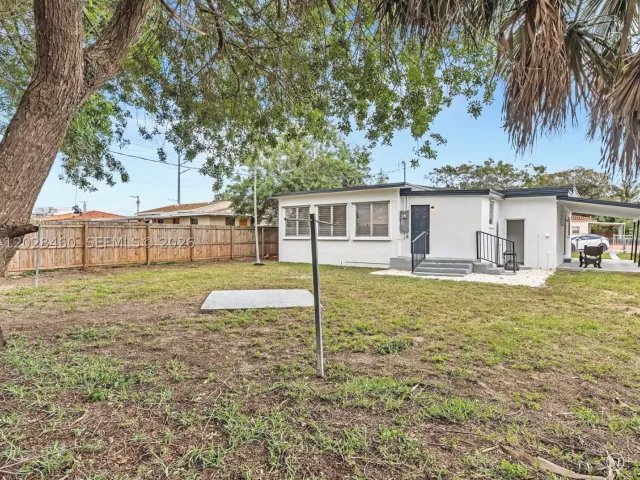 Продажа дома по адресу 1365 NE 130th St - фото 9013962