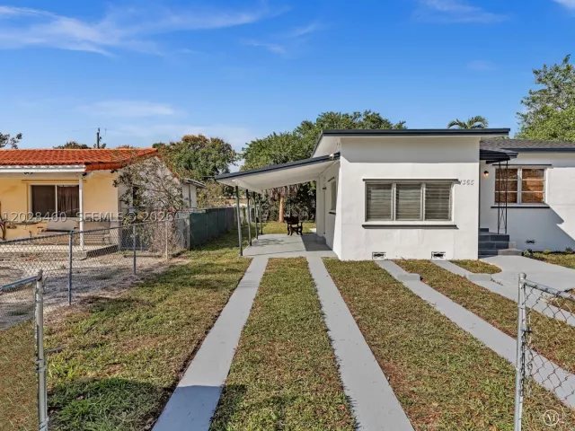 Продажа дома по адресу 1365 NE 130th St - фото 9013972