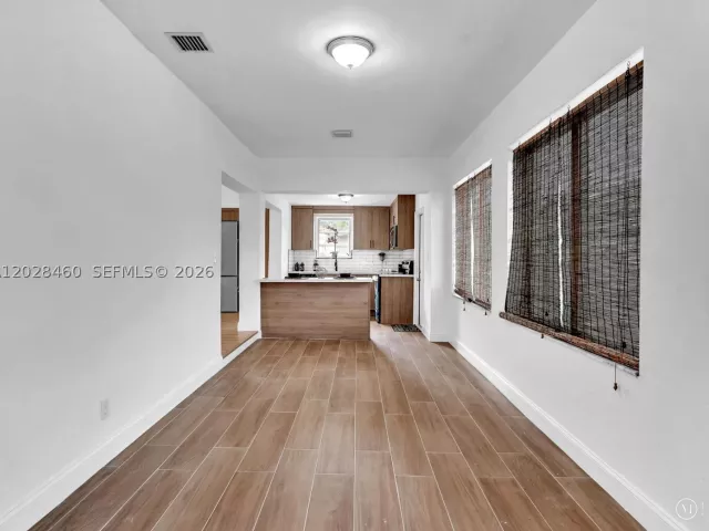 Продажа дома по адресу 1365 NE 130th St - фото 9013975