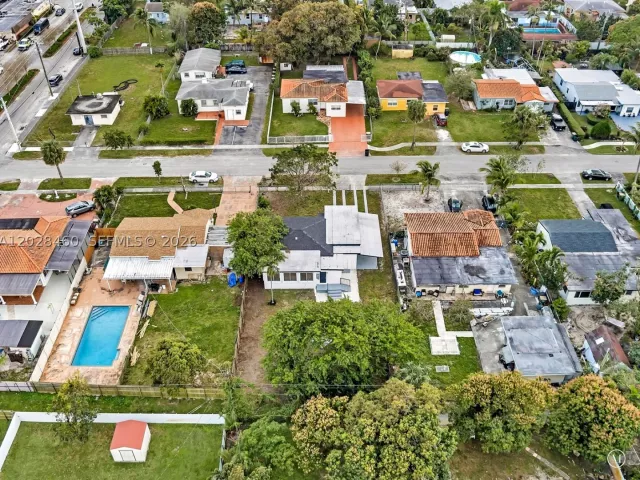 Продажа дома по адресу 1365 NE 130th St - фото 9013983