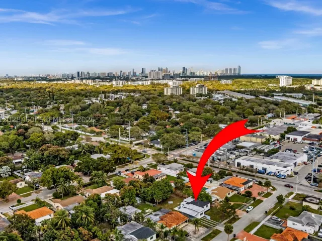 Продажа дома по адресу 1365 NE 130th St - фото 9013996