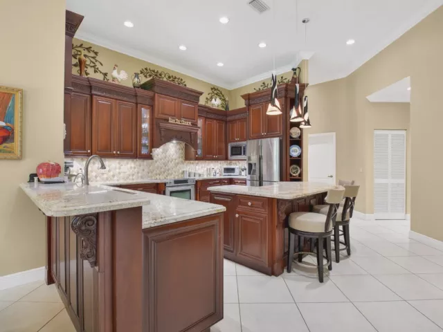 Продажа дома по адресу 2931 NW 25th Way - фото 9034785