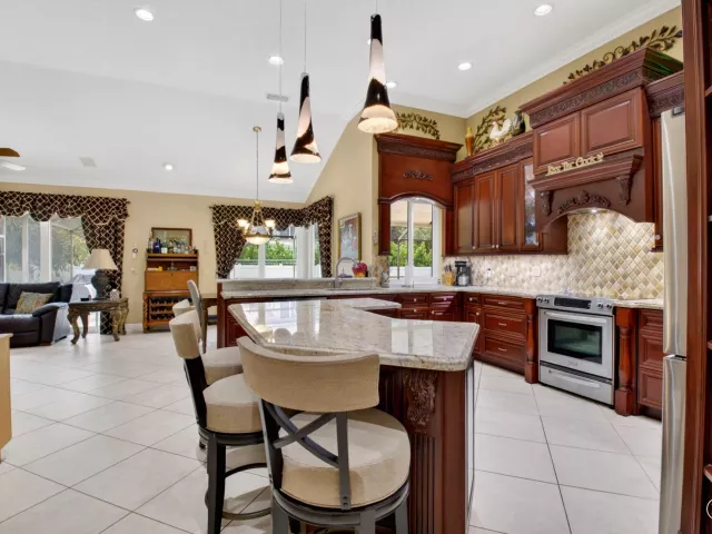Продажа дома по адресу 2931 NW 25th Way - фото 9034786