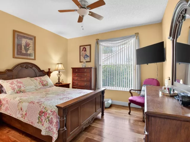 Продажа дома по адресу 2931 NW 25th Way - фото 9034793