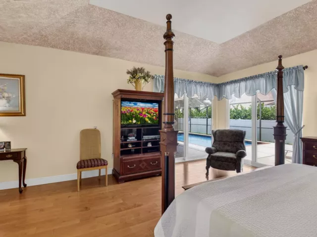Продажа дома по адресу 2931 NW 25th Way - фото 9034801