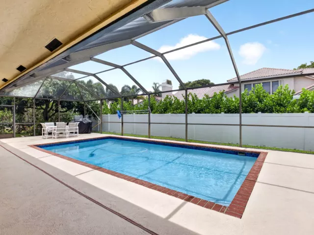 Продажа дома по адресу 2931 NW 25th Way - фото 9034807