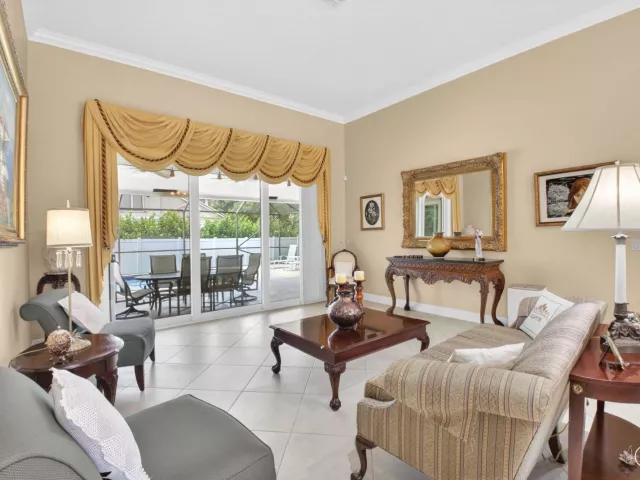 Продажа дома по адресу 2931 NW 25th Way - фото 9034774