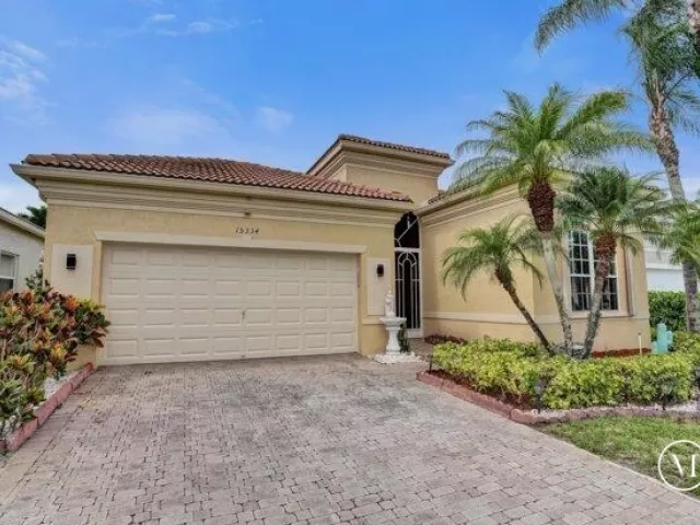 Продажа дома по адресу 15334 Fiorenza Circle - фото 8908436