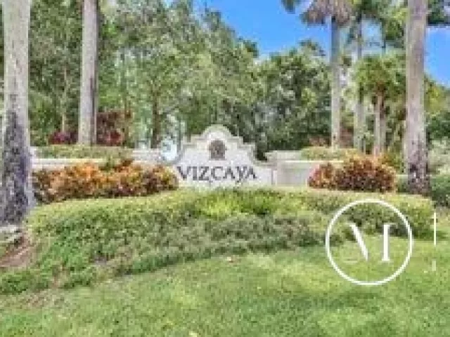 Продажа дома по адресу 15334 Fiorenza Circle - фото 8908437