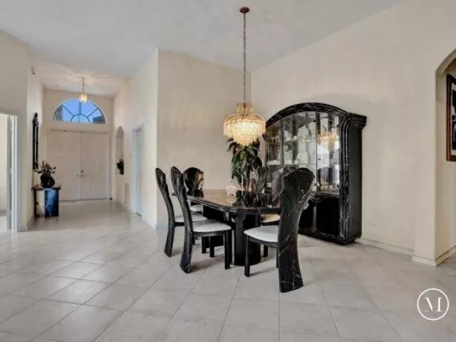 Продажа дома по адресу 15334 Fiorenza Circle - фото 8908439