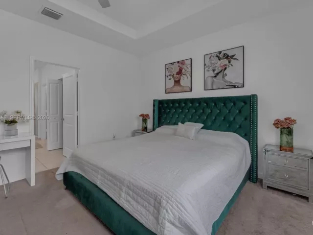 Продажа дома по адресу 1400 SE 26th Rd - фото 7713002