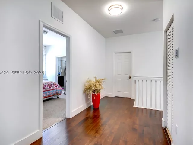 Продажа дома по адресу 10555 NW 69th Ter - фото 9271070