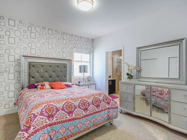 Продажа дома по адресу 10555 NW 69th Ter - фото 9271093