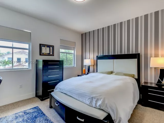 Продажа дома по адресу 10555 NW 69th Ter - фото 9271095