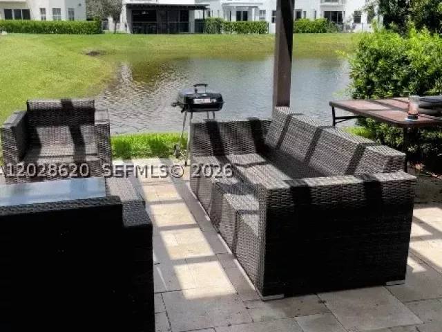 Продажа дома по адресу 10555 NW 69th Ter - фото 9271099