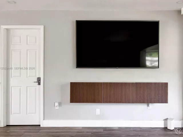 Продажа дома по адресу 3390 SW 21st St - фото 7710218