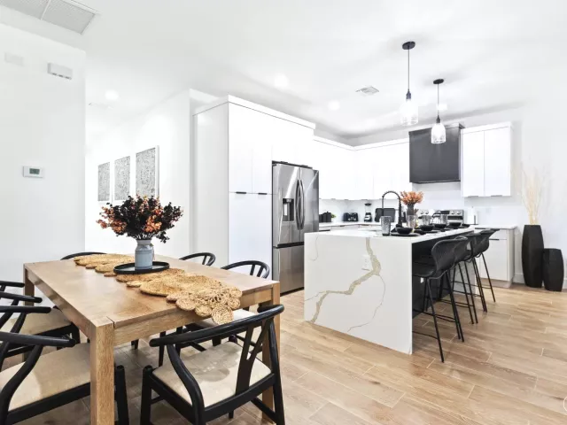 Продажа дома по адресу 601 SW 3rd Street - фото 9019553