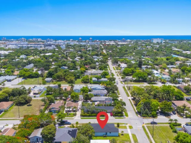 Продажа дома по адресу 601 SW 3rd Street - фото 9019612