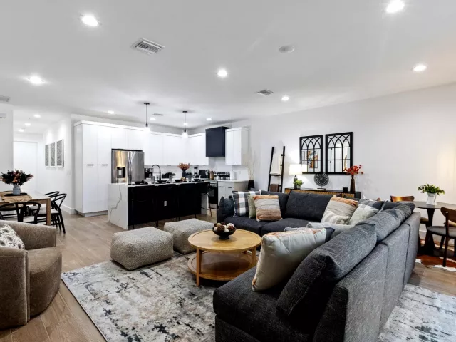 Продажа дома по адресу 601 SW 3rd Street - фото 9019548