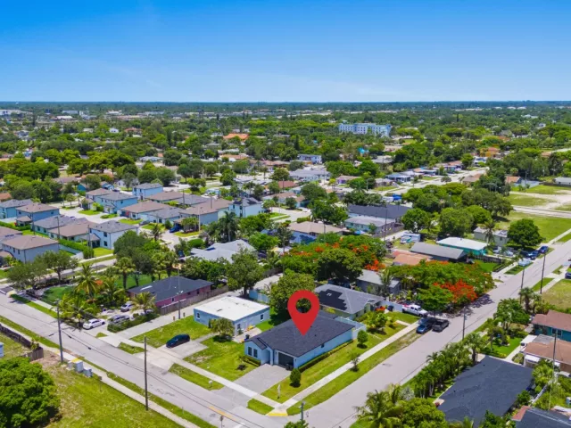 Продажа дома по адресу 601 SW 3rd Street - фото 9019614