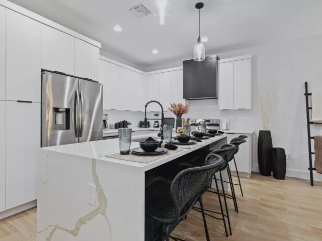 Продажа дома по адресу 601 SW 3rd Street - фото 9019550